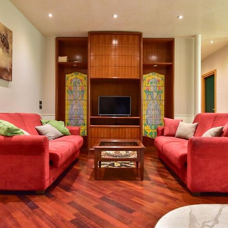 Elegant & Cozy Apartment In The Heart Of Рим Екстер'єр фото