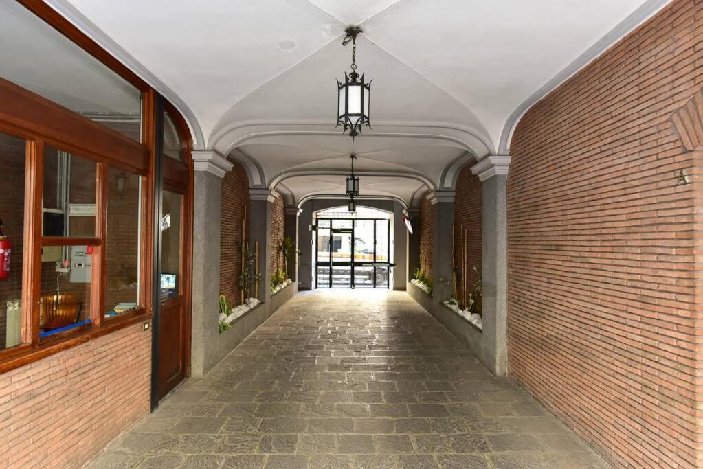 Elegant & Cozy Apartment In The Heart Of Рим Екстер'єр фото